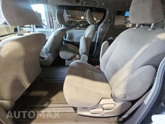 2018 Toyota Sienna L 7-Passenger 119.3" WB - miniatura 13