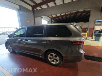 2018 Toyota Sienna L 7-Passenger 119.3" WB - miniatura 6