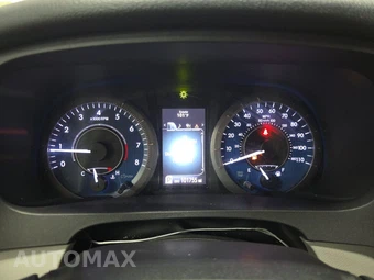 2018 Toyota Sienna LE 8-Passenger 119.3" WB - miniatura 12