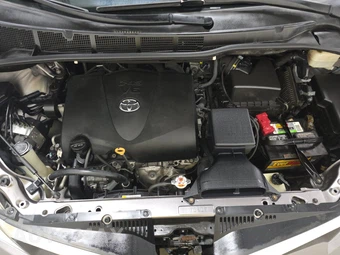 2018 Toyota Sienna LE 8-Passenger 119.3" WB - miniatura 16