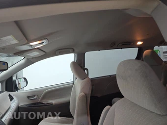 2018 Toyota Sienna LE 8-Passenger 119.3" WB - miniatura 19