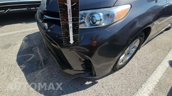 2018 Toyota Sienna LE 8-Passenger 119.3" WB - miniatura 31