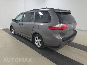 2018 Toyota Sienna LE 8-Passenger 119.3" WB - miniatura 6