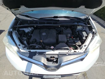 2018 Toyota Sienna LE 8-Passenger 119.3" WB - miniatura 15
