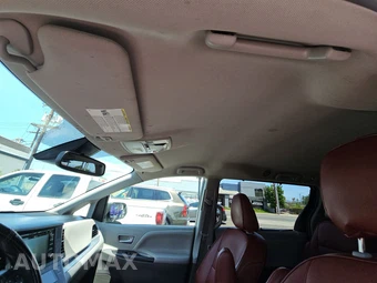 2018 Toyota Sienna LE 8-Passenger 119.3" WB - miniatura 19