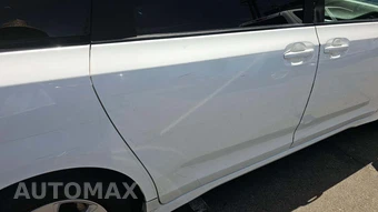 2018 Toyota Sienna LE 8-Passenger 119.3" WB - miniatura 25