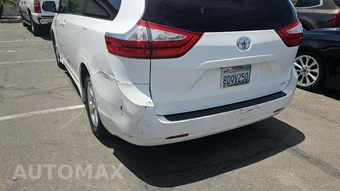 2018 Toyota Sienna LE 8-Passenger 119.3" WB - miniatura 30