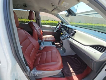 2018 Toyota Sienna LE 8-Passenger 119.3" WB - miniatura 8