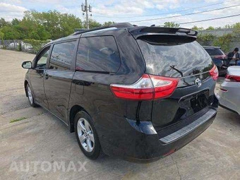 2018 Toyota Sienna LE 8-Passenger 119.3" WB - miniatura 2