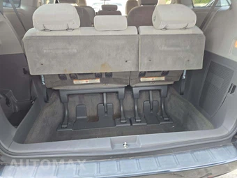 2018 Toyota Sienna LE 8-Passenger 119.3" WB - miniatura 15