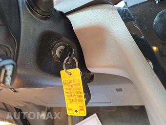 2018 Toyota Sienna LE 8-Passenger 119.3" WB - miniatura 8