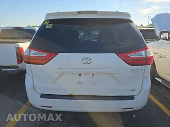 2018 Toyota Sienna LE 8-Passenger 119.3" WB - miniatura 5