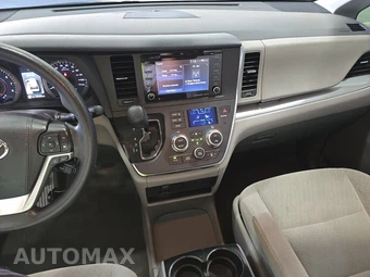 2018 Toyota Sienna LE 8-Passenger 119.3" WB - miniatura 11