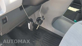 2018 Toyota Sienna LE 8-Passenger 119.3" WB - miniatura 19