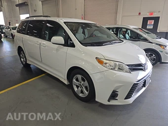 2018 Toyota Sienna LE 8-Passenger 119.3" WB - miniatura 3