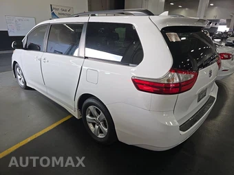 2018 Toyota Sienna LE 8-Passenger 119.3" WB - miniatura 6