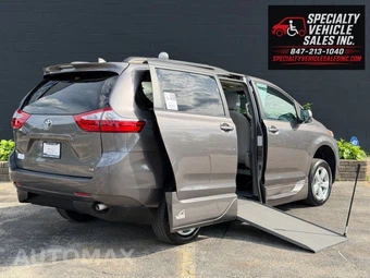 2018 Toyota Sienna LE 8-Passenger 119.3" WB - car from the USA, Manheim Buy-Now listing at AUTOMAX