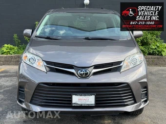 2018 Toyota Sienna LE 8-Passenger 119.3" WB - miniatura 10