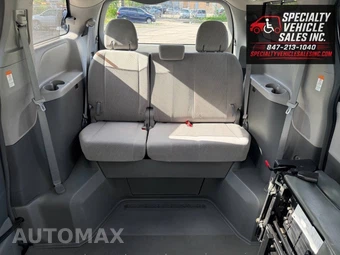 2018 Toyota Sienna LE 8-Passenger 119.3" WB - miniatura 29