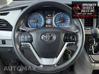 2018 Toyota Sienna LE 8-Passenger 119.3" WB - miniatura 40