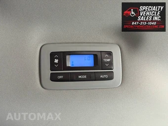 2018 Toyota Sienna LE 8-Passenger 119.3" WB - miniatura 46