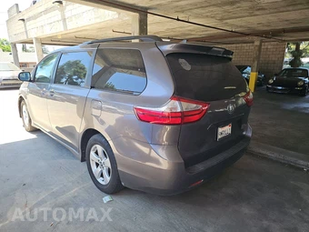 2018 Toyota Sienna LE 8-Passenger 119.3" WB - miniatura 6