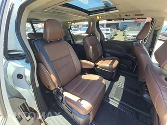 2018 Toyota Sienna Limited 7-Passenger 119.3" WB - miniatura 17