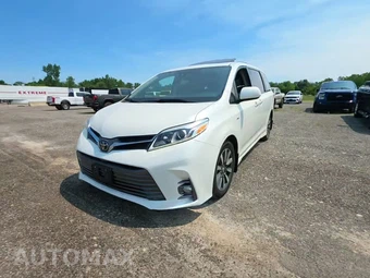 2018 Toyota Sienna Limited Premium 7-Passenger 119.3" WB