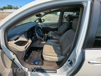2018 Toyota Sienna Limited Premium 7-Passenger 119.3" WB - miniatura 3