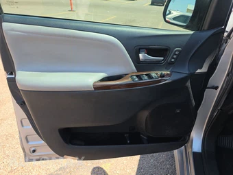 2018 Toyota Sienna Limited Premium 7-Passenger 119.3" WB - miniatura 9