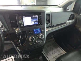 2018 Toyota Sienna SE 8-Passenger 119.3" WB - miniatura 10