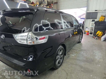 2018 Toyota Sienna SE 8-Passenger 119.3" WB - miniatura 3