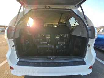 2018 Toyota Sienna SE 8-Passenger 119.3" WB - miniatura 16