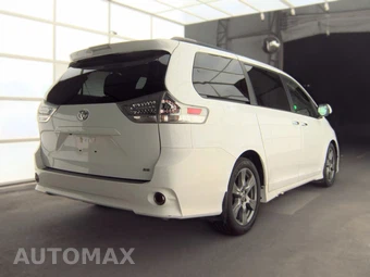 2018 Toyota Sienna SE 8-Passenger 119.3" WB - miniatura 4