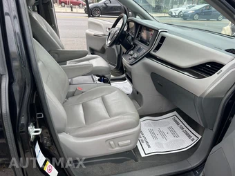 2018 Toyota Sienna XLE 7-Passenger 119.3" WB - miniatura 11
