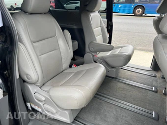 2018 Toyota Sienna XLE 7-Passenger 119.3" WB - miniatura 13