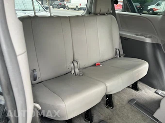 2018 Toyota Sienna XLE 7-Passenger 119.3" WB - miniatura 14