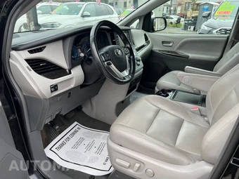 2018 Toyota Sienna XLE 7-Passenger 119.3" WB - miniatura 7