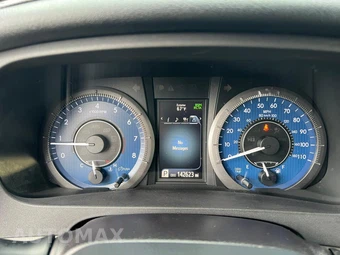 2018 Toyota Sienna XLE 7-Passenger 119.3" WB - miniatura 8