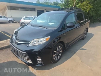 2018 Toyota Sienna XLE 7-Passenger 119.3" WB