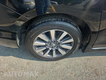 2018 Toyota Sienna XLE 7-Passenger 119.3" WB - miniatura 10