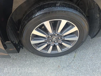 2018 Toyota Sienna XLE 7-Passenger 119.3" WB - miniatura 11