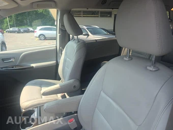 2018 Toyota Sienna XLE 7-Passenger 119.3" WB - miniatura 13