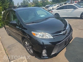 2018 Toyota Sienna XLE 7-Passenger 119.3" WB - miniatura 3