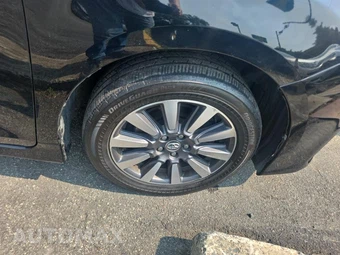 2018 Toyota Sienna XLE 7-Passenger 119.3" WB - miniatura 9