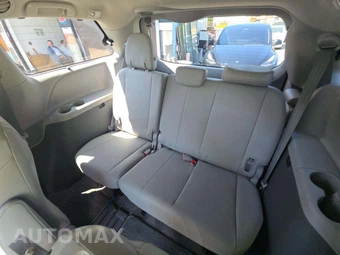 2018 Toyota Sienna XLE 8-Passenger 119.3" WB - miniatura 11