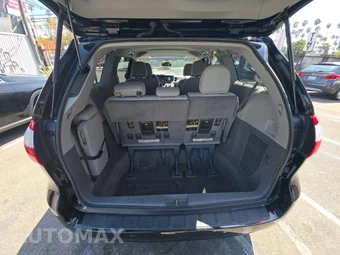 2018 Toyota Sienna XLE 8-Passenger 119.3" WB - miniatura 12