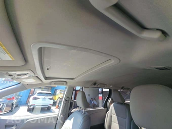 2018 Toyota Sienna XLE 8-Passenger 119.3" WB - miniatura 8