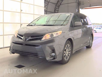 2018 Toyota Sienna XLE 8-Passenger 119.3" WB