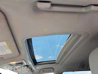 2018 Toyota Sienna XLE 8-Passenger 119.3" WB - miniatura 21